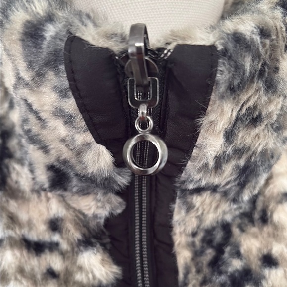 Faux Fur Vest with Black and Cream Pattern - Picture 3 of 7